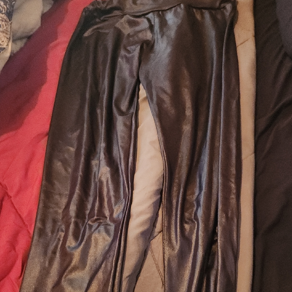 Faux Leather High-Waist Leggings - Black